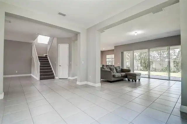 Listing Photo 14