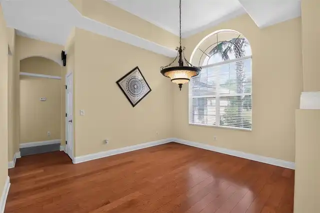 Listing Photo 19