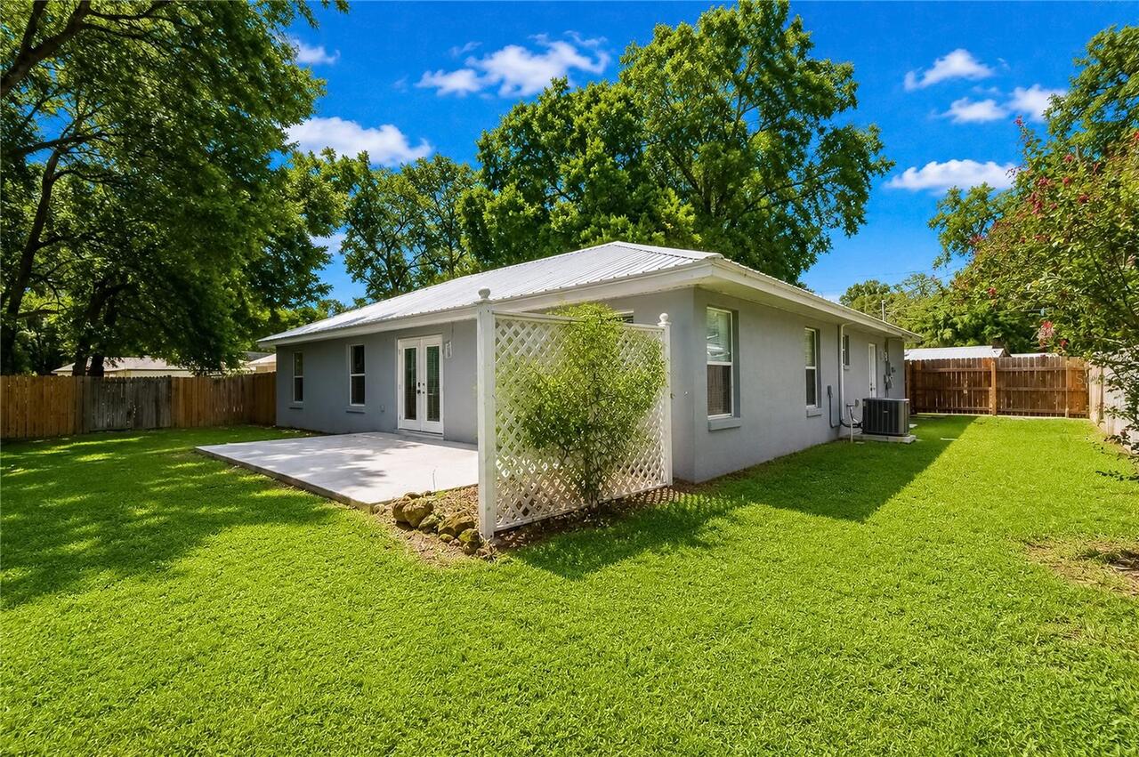 Listing Photo 12