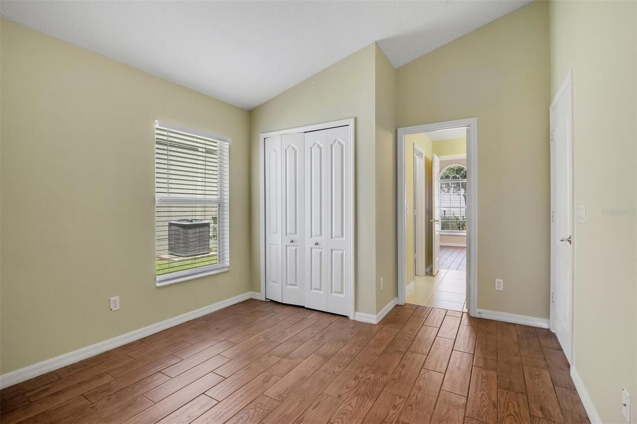 Listing Photo 14
