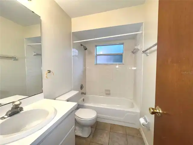Listing Photo 9