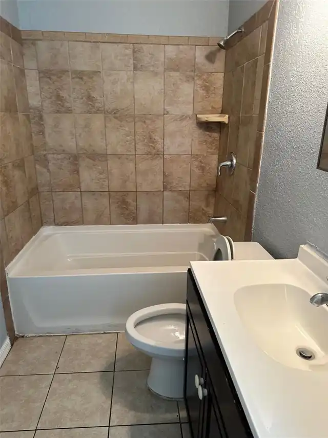 Listing Photo 10