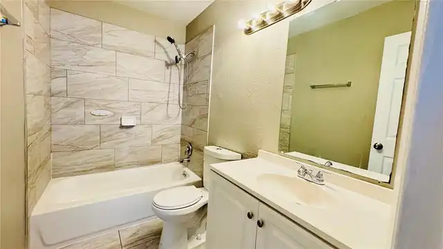 Listing Photo 16