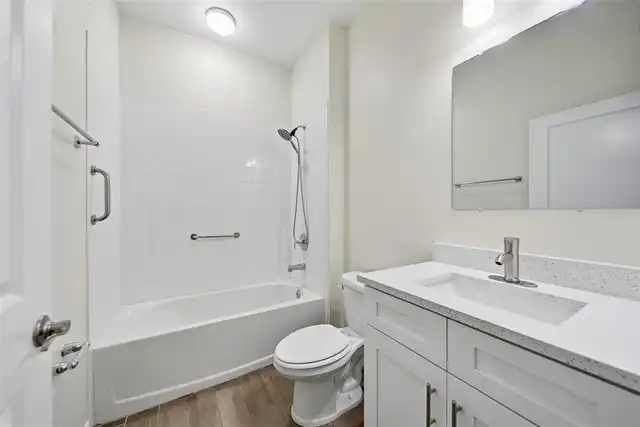 Listing Photo 14