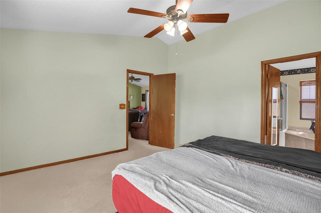 Listing Photo 14