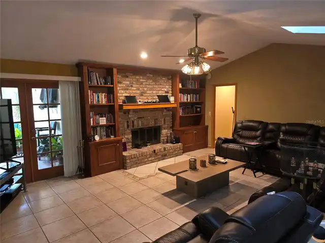 Listing Photo 7