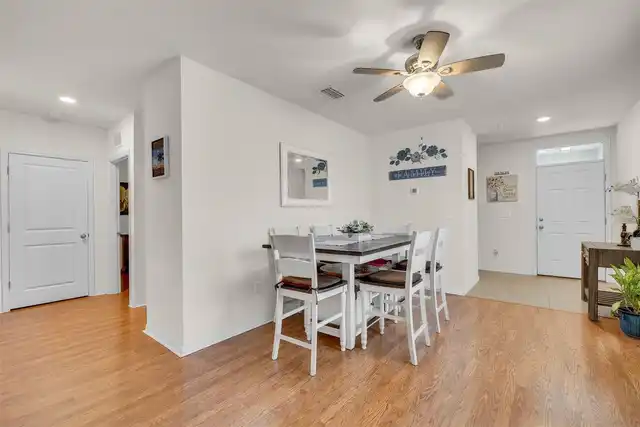 Listing Photo 10