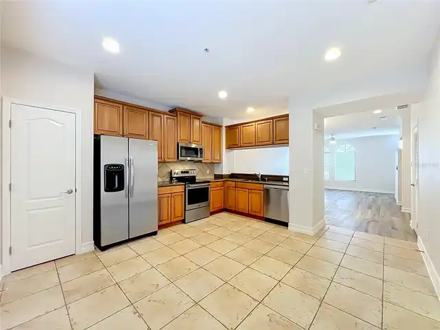 Listing Photo 14