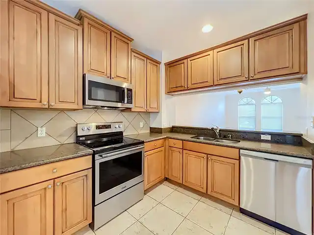 Listing Photo 17