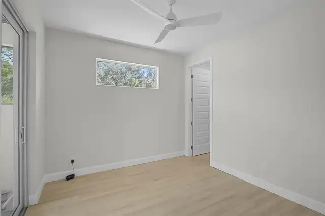 Listing Photo 28