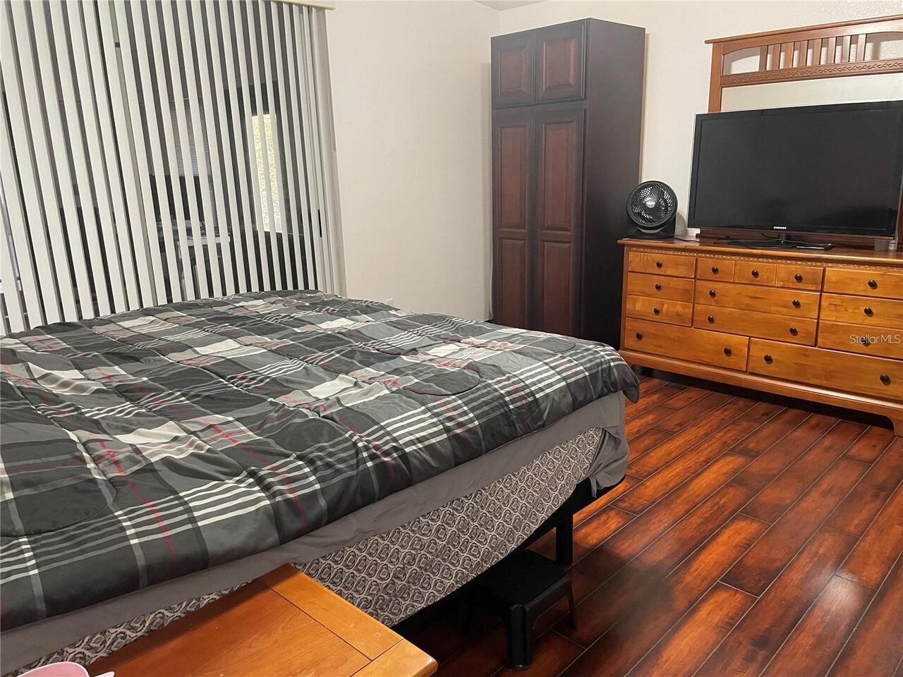 Listing Photo 12