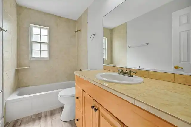 Listing Photo 22