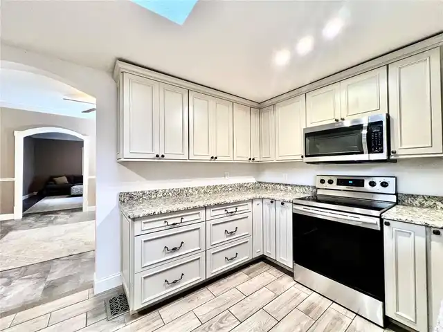 Listing Photo 32