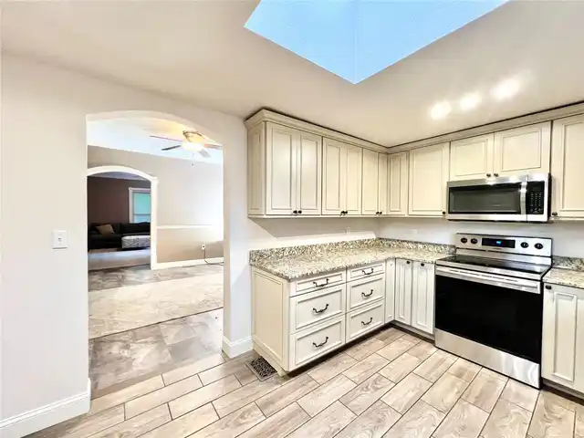 Listing Photo 33