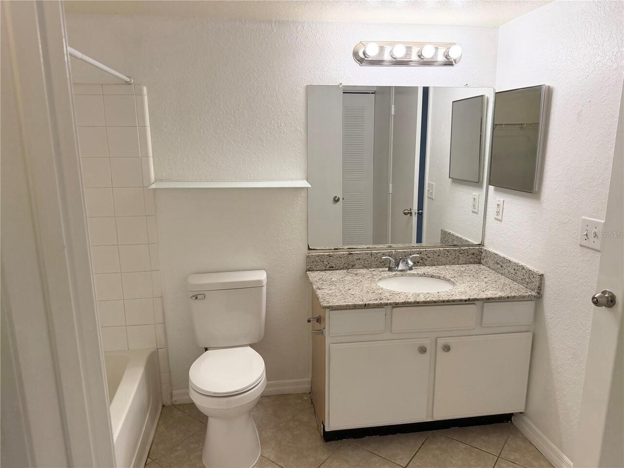 Listing Photo 12