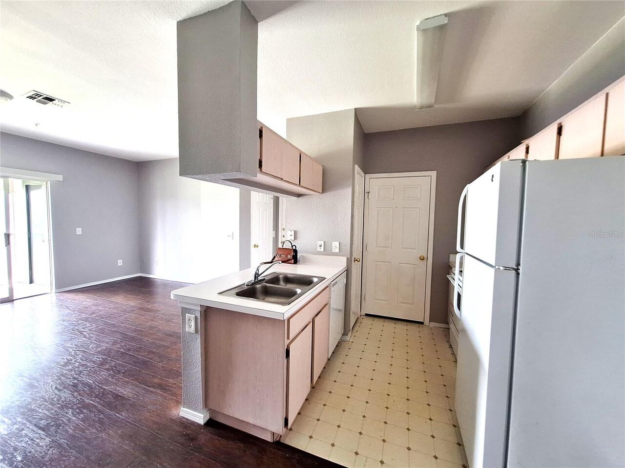 Listing Photo 6
