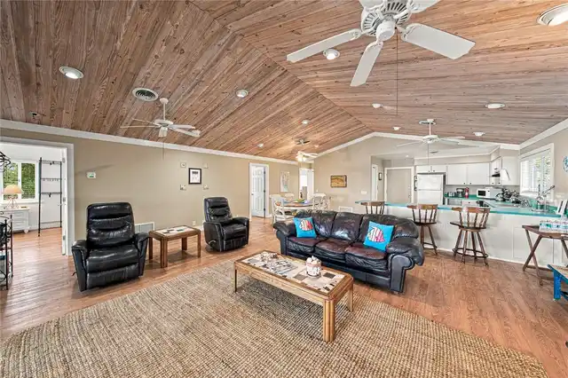 Listing Photo 25