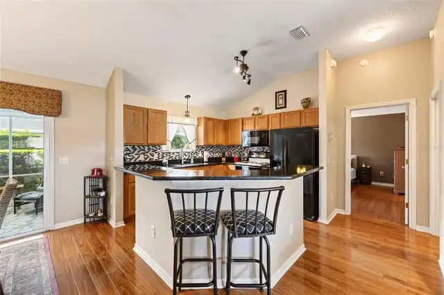 Listing Photo 12