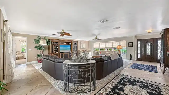 Listing Photo 13