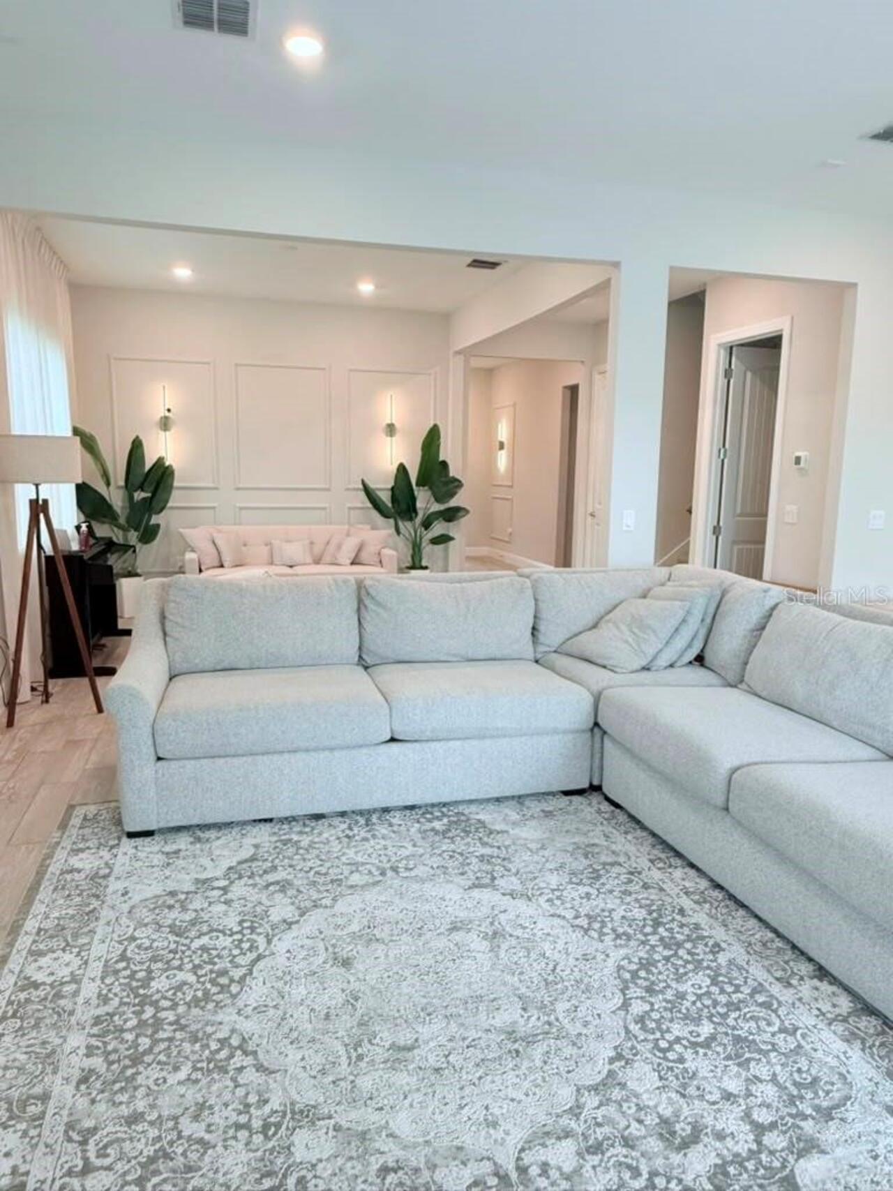 Listing Photo 11