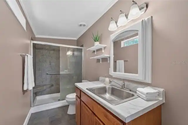 Listing Photo 14