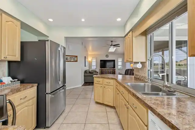 Listing Photo 15