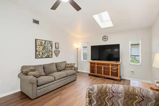Listing Photo 21
