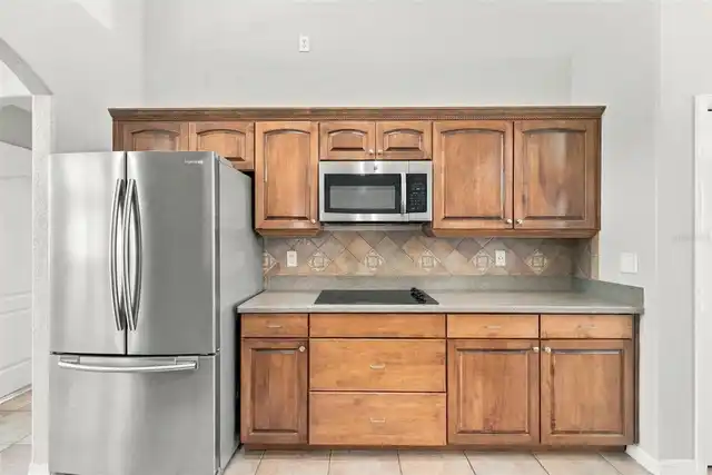 Listing Photo 8