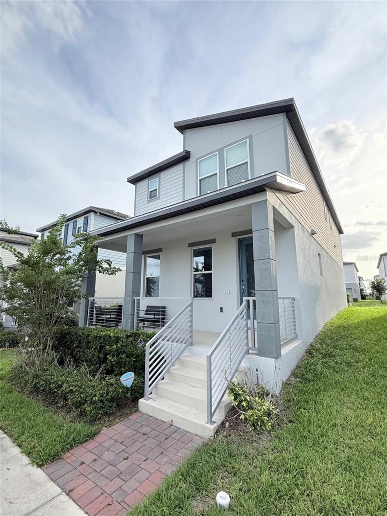 Listing Photo 2