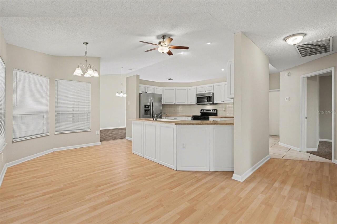 Listing Photo 8