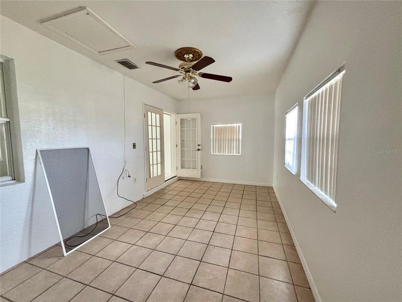 Listing Photo 12