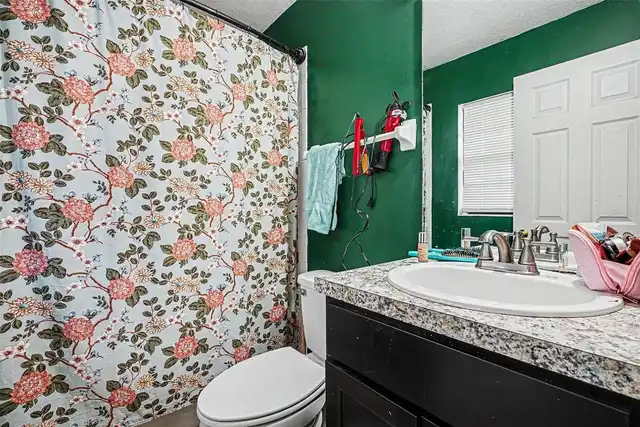 Listing Photo 6