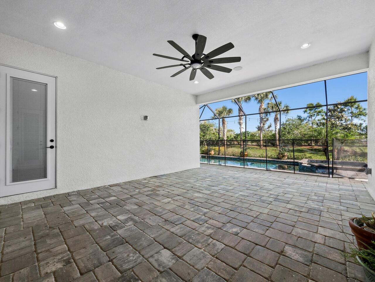 Listing Photo 13
