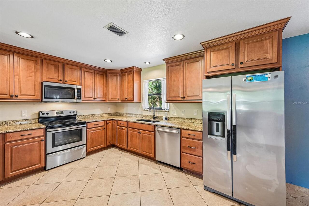 Listing Photo 11