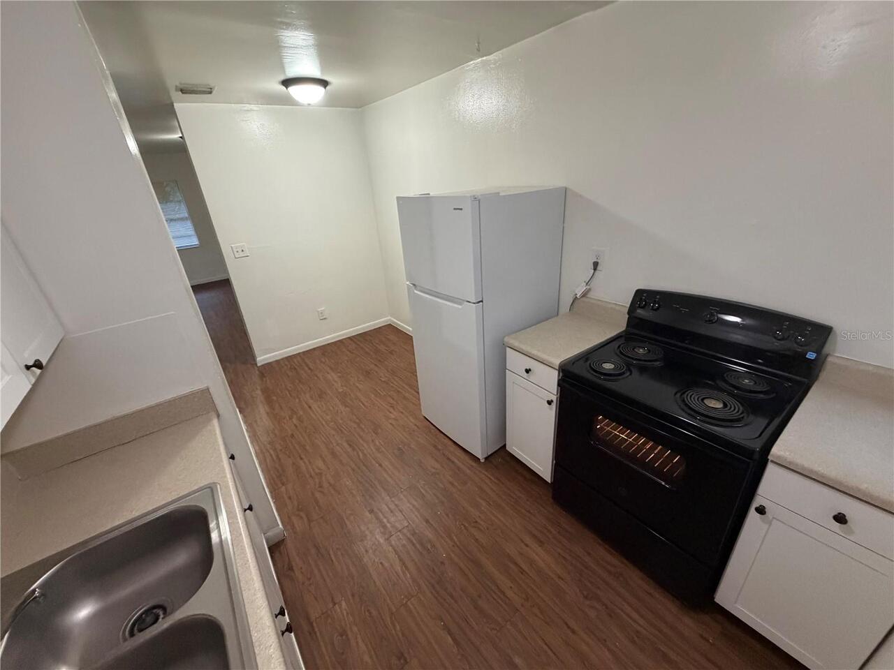 Listing Photo 8