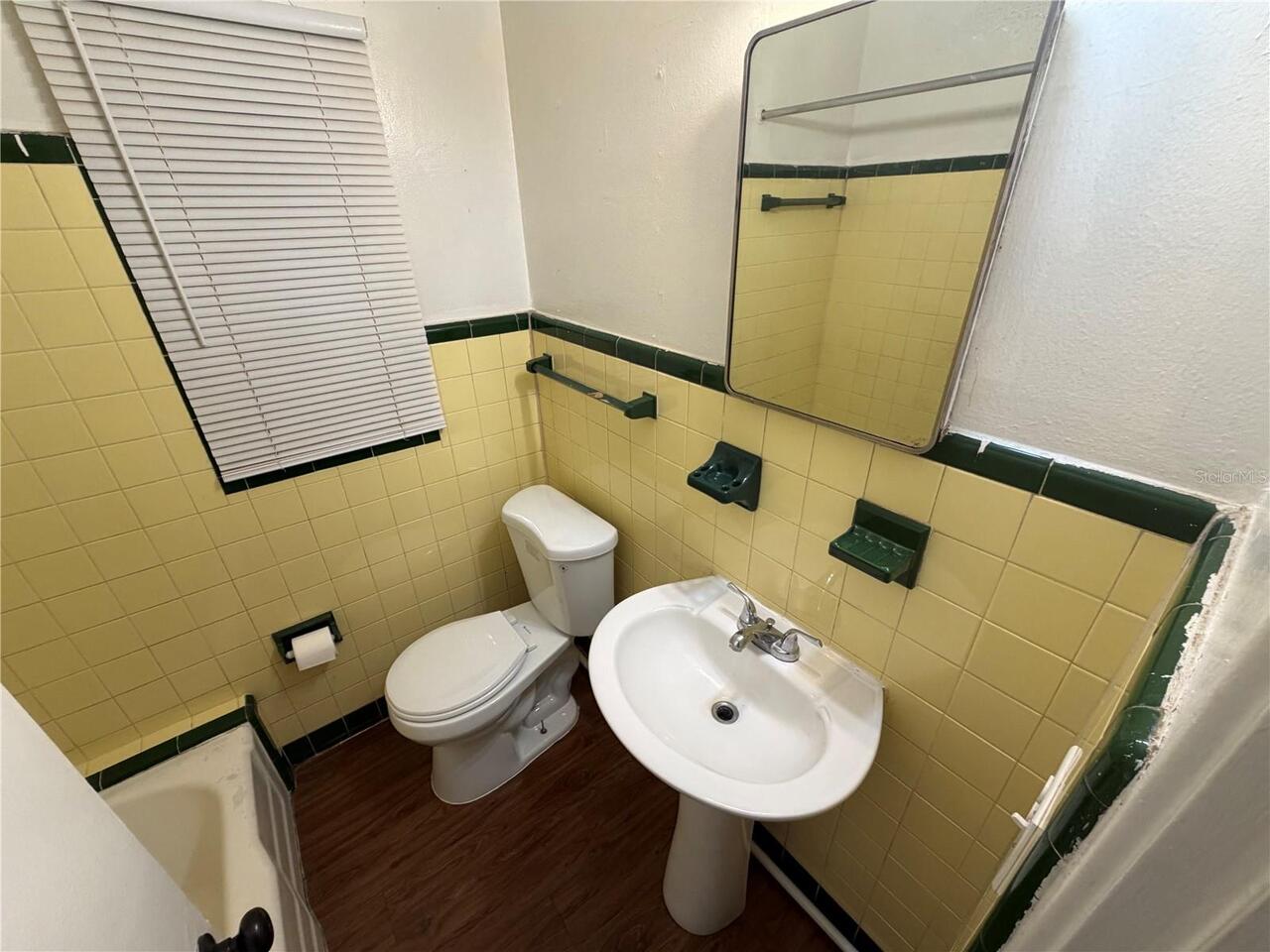 Listing Photo 11