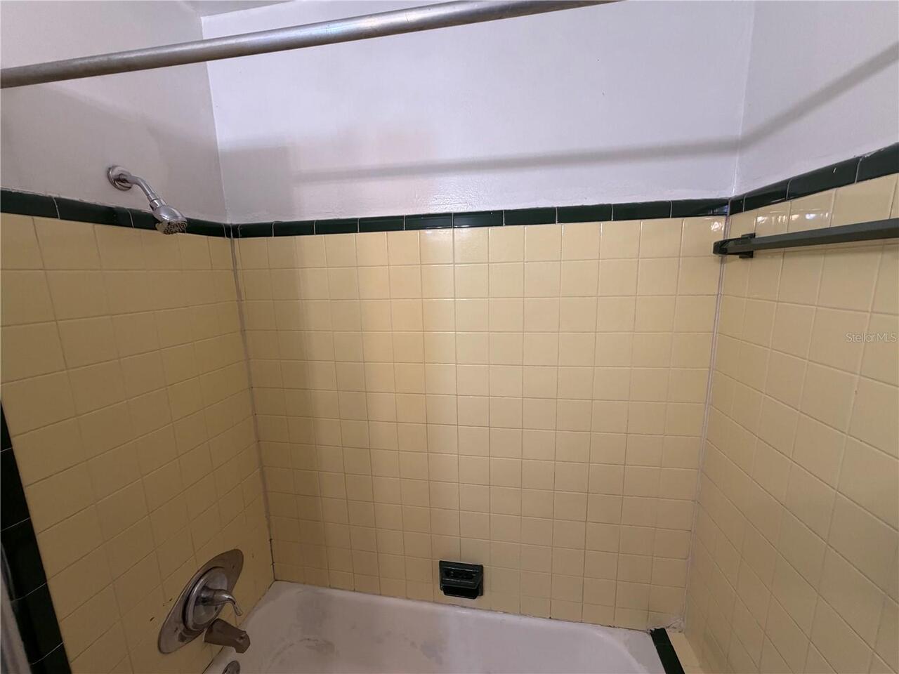 Listing Photo 12