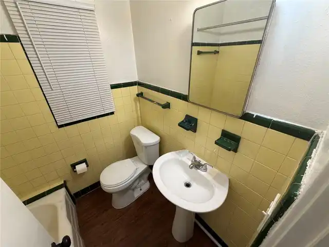 Listing Photo 12