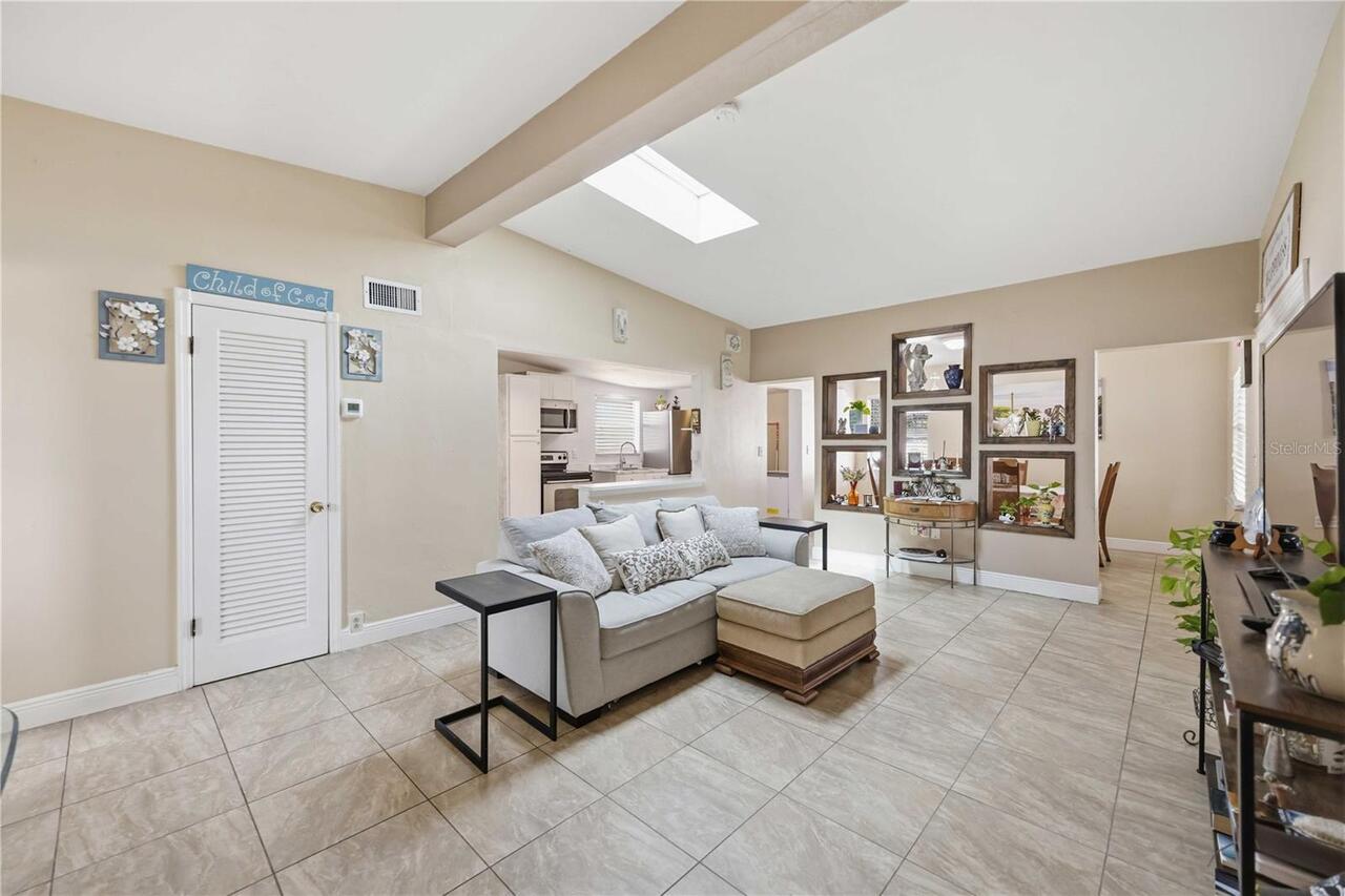 Listing Photo 6