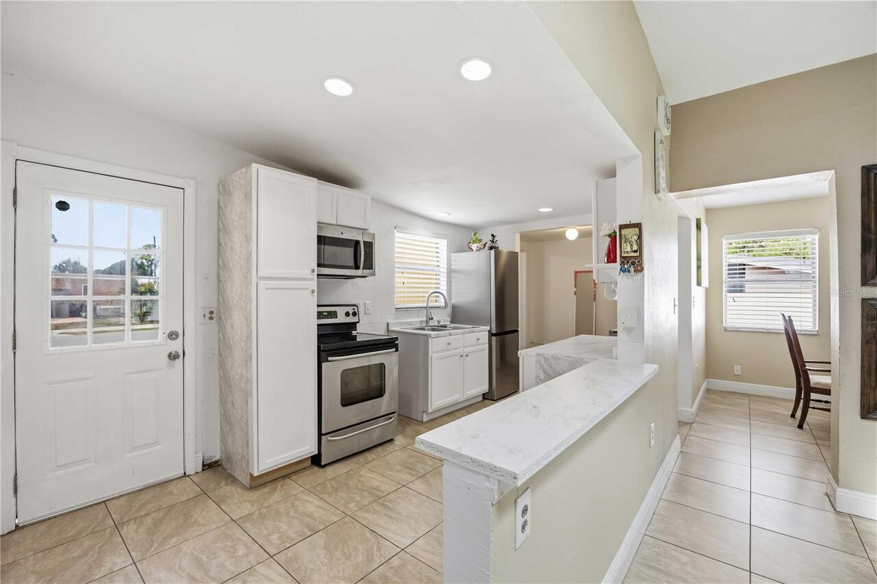 Listing Photo 8
