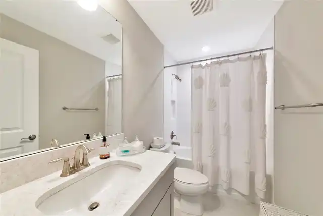 Listing Photo 32