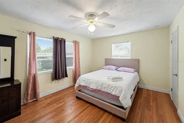 Listing Photo 14