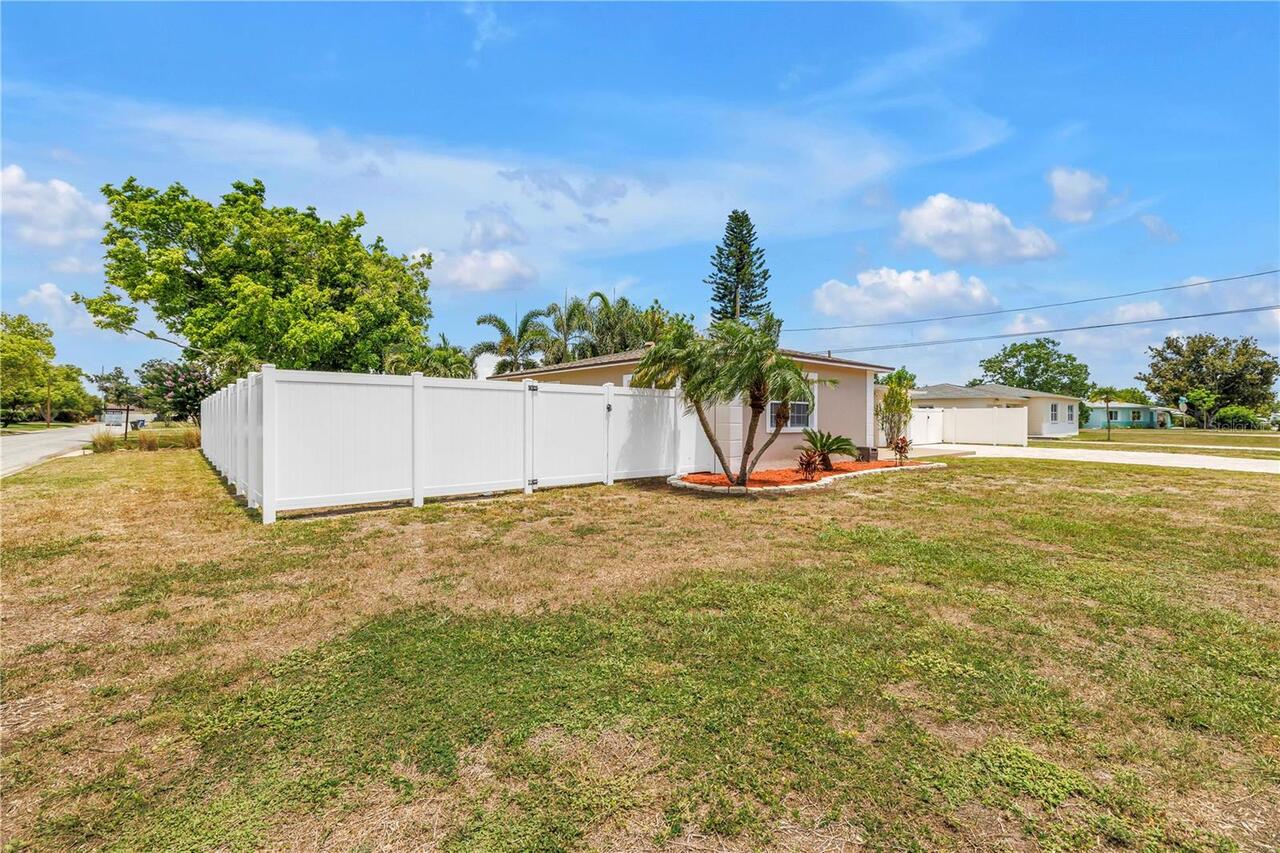 Listing Photo 8