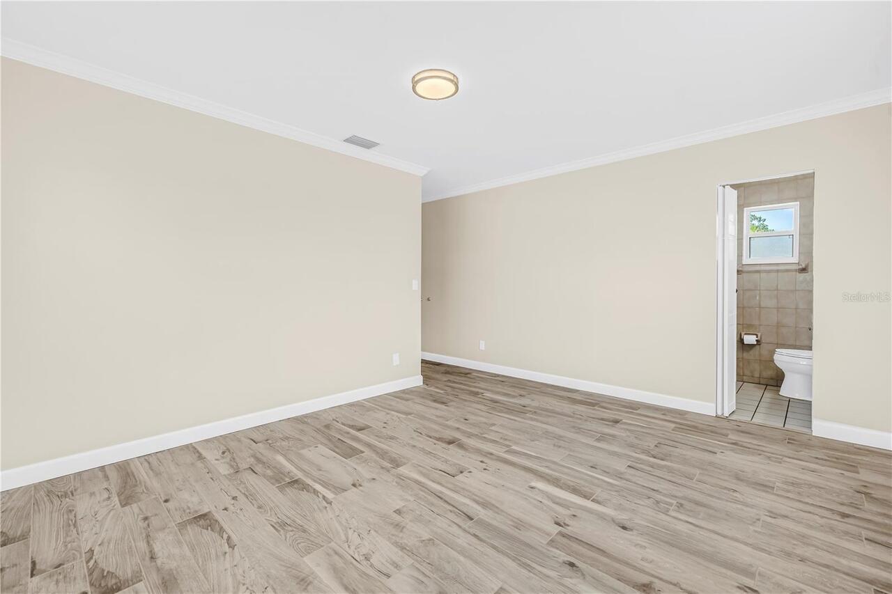 Listing Photo 34