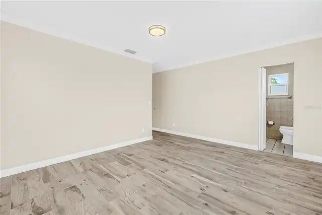 Listing Photo 34