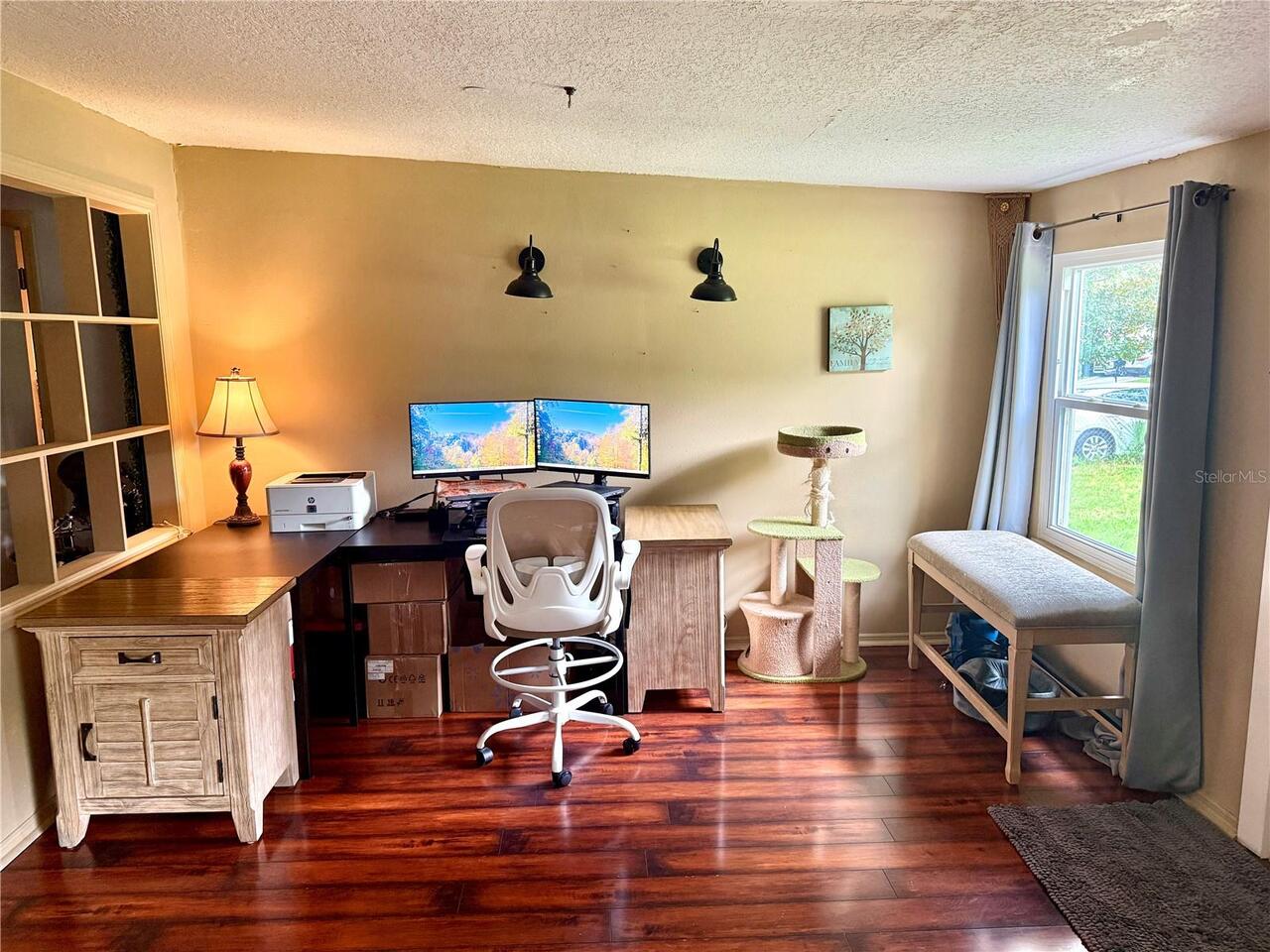 Listing Photo 8