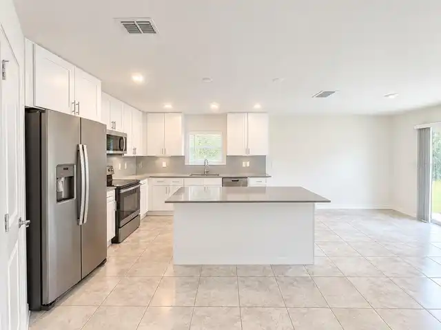 Listing Photo 9