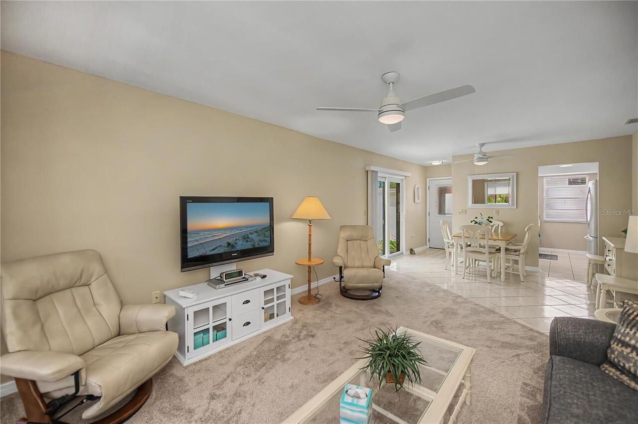 Listing Photo 11