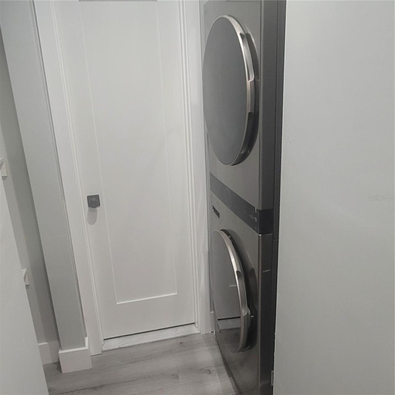 Listing Photo 8