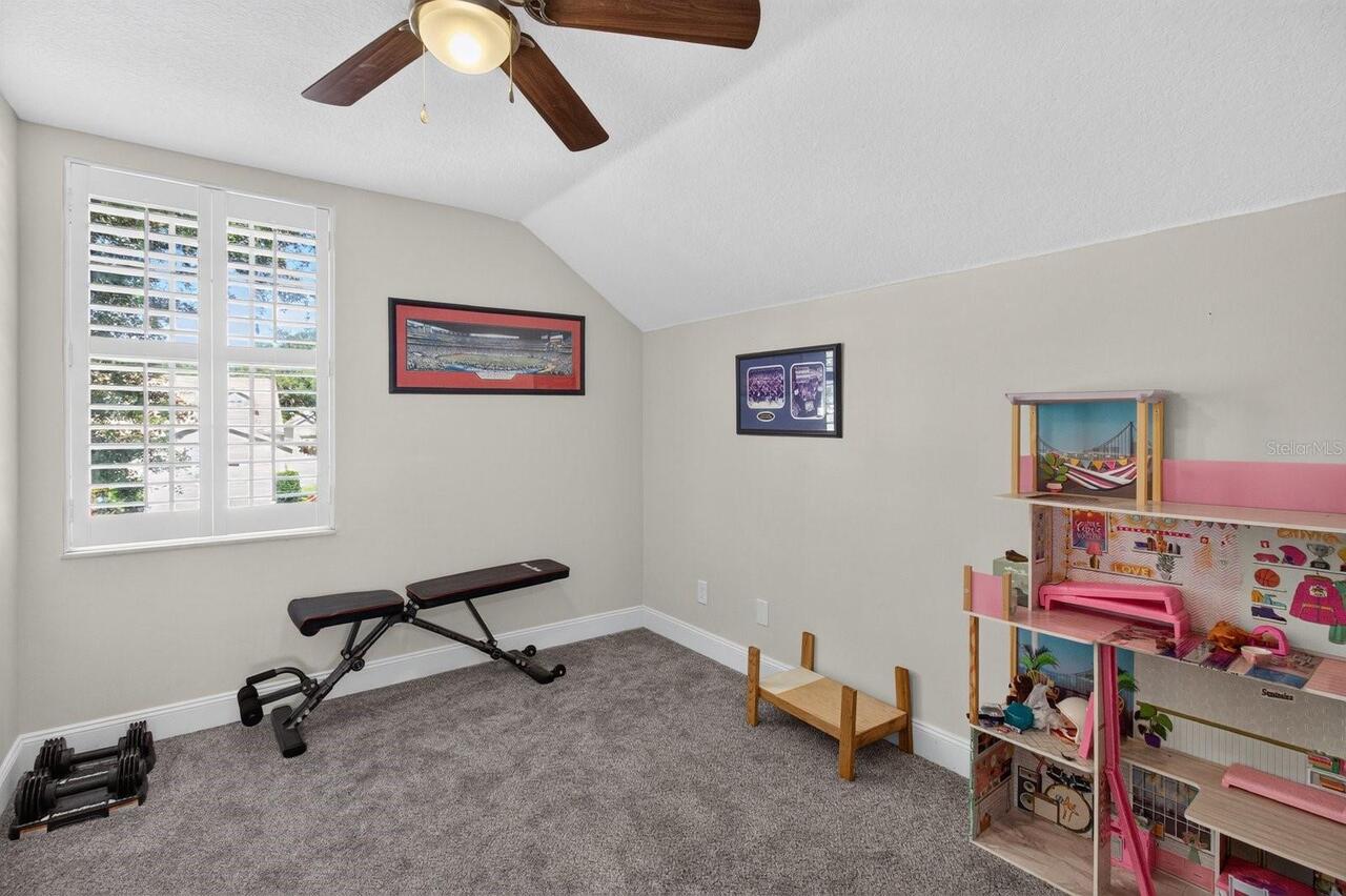 Listing Photo 17